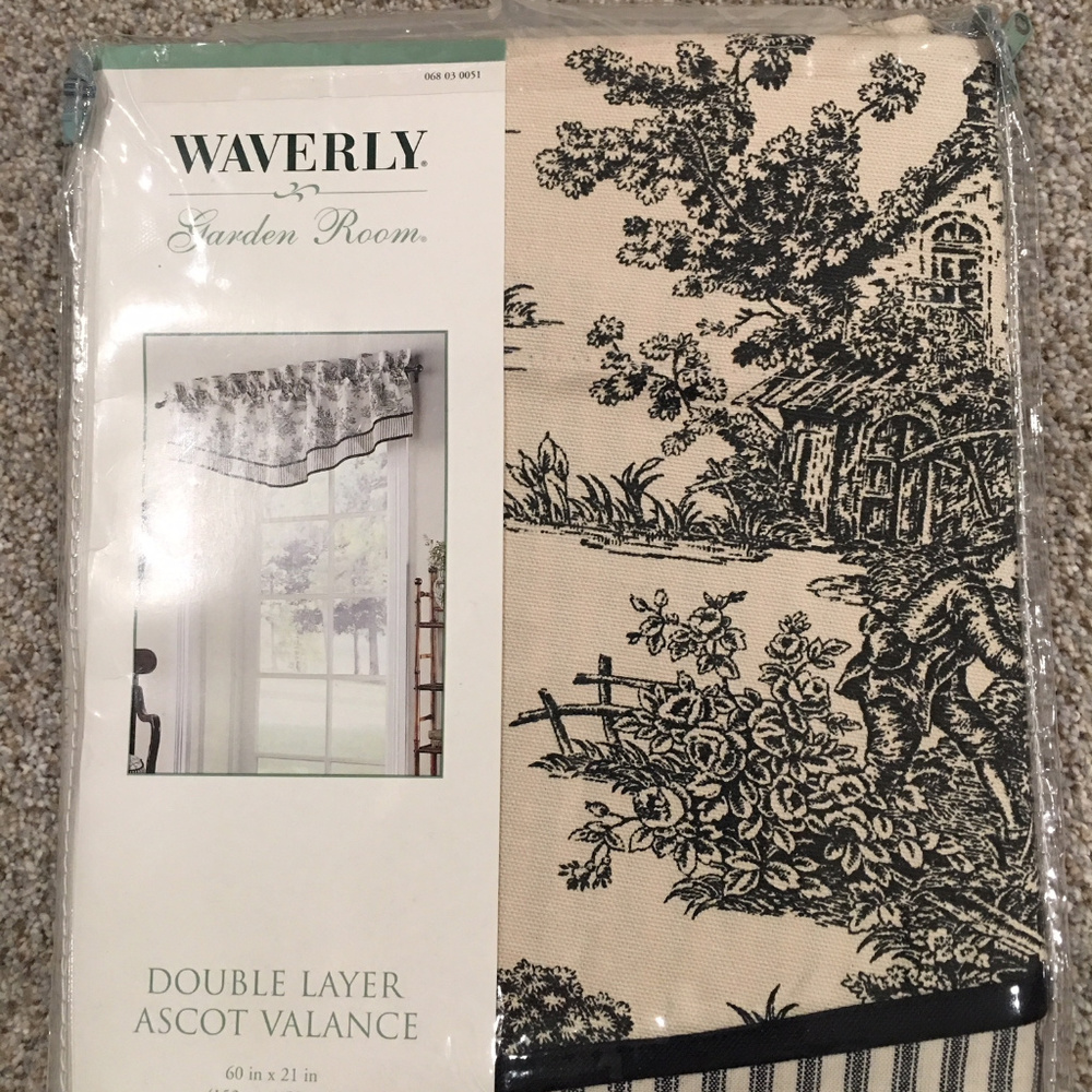 Pair of Waverly Valences